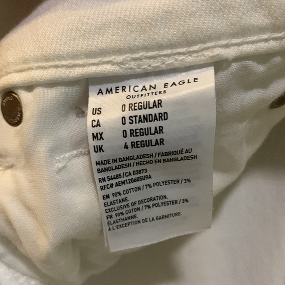 White mini jean skirt - American eagle size 0 - Picture 2 of 4